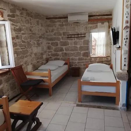 Slavko Apartment Hvar Town